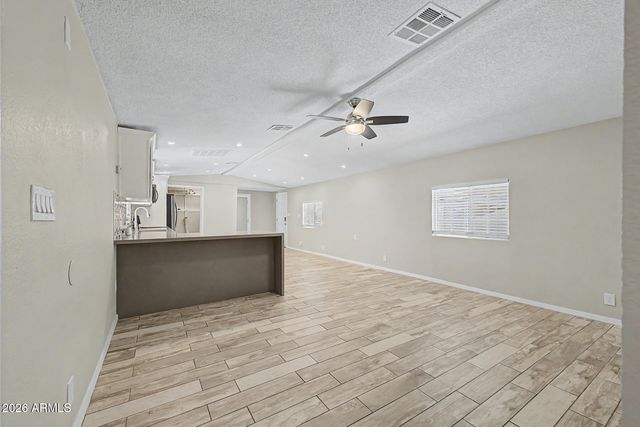 1221 N DYSART Road 27, Avondale, AZ 85323