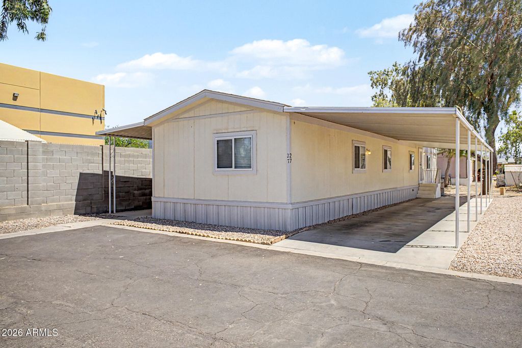 1221 N DYSART Road 27, Avondale, AZ 85323 — photo 2