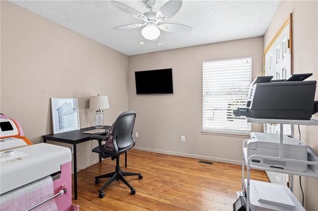 651 River Drive, Kansas City, KS 66111