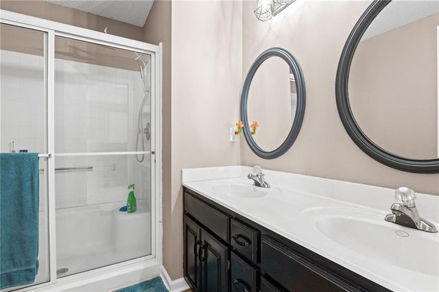 651 River Drive, Kansas City, KS 66111