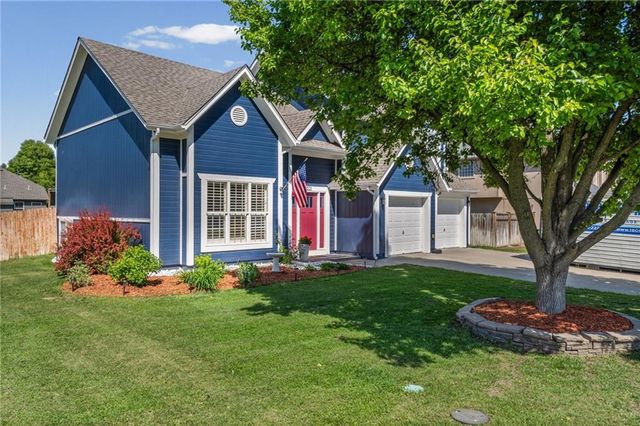 651 River Drive, Kansas City, KS 66111