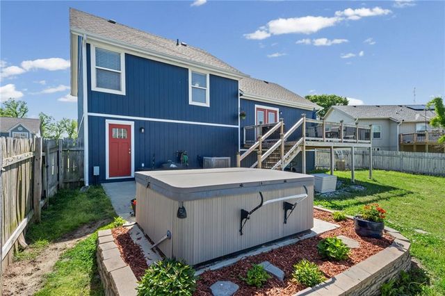 651 River Drive, Kansas City, KS 66111