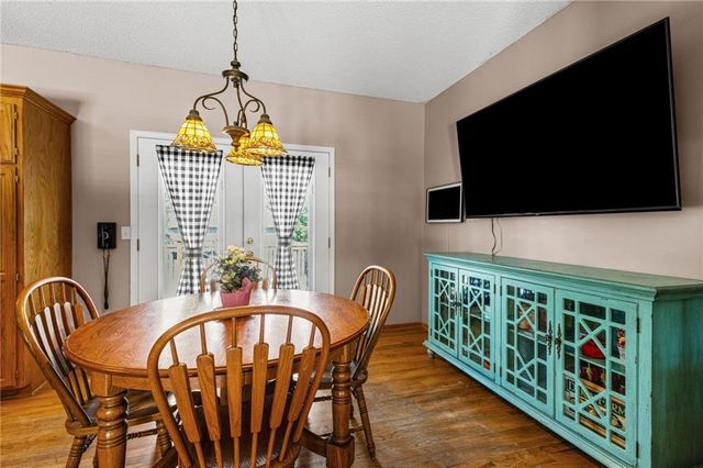 651 River Drive, Kansas City, KS 66111