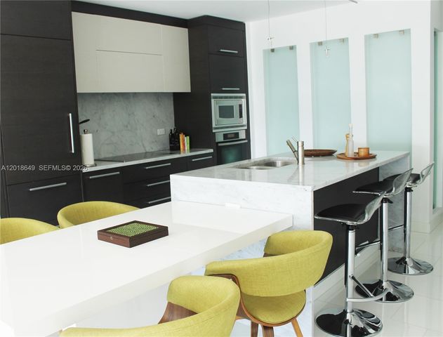 900 Biscayne Blvd 3207, Miami, FL 33132