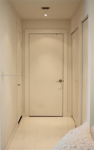 900 Biscayne Blvd 3207, Miami, FL 33132