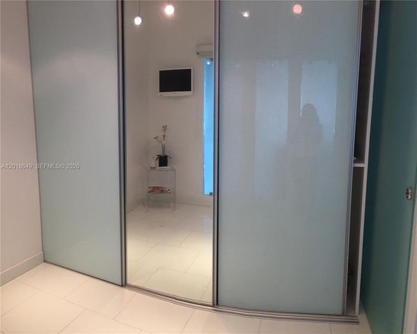 900 Biscayne Blvd 3207, Miami, FL 33132