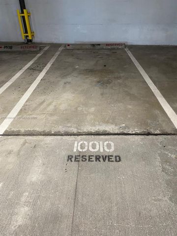 900 Biscayne Blvd 3207, Miami, FL 33132