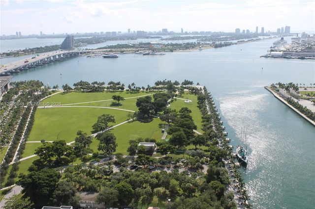 900 Biscayne Blvd 3207, Miami, FL 33132