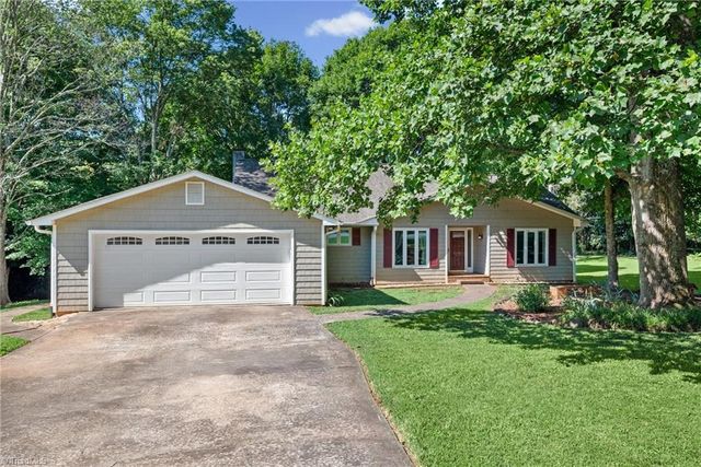 8750 Willowmede Drive, Lewisville, NC 27023