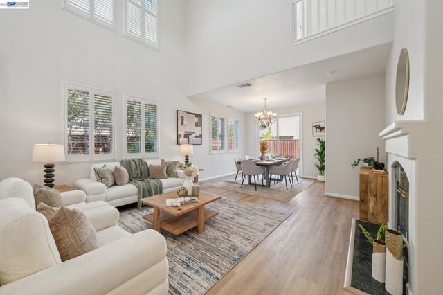 2628 Photinia Ct, Pleasanton, CA 94588