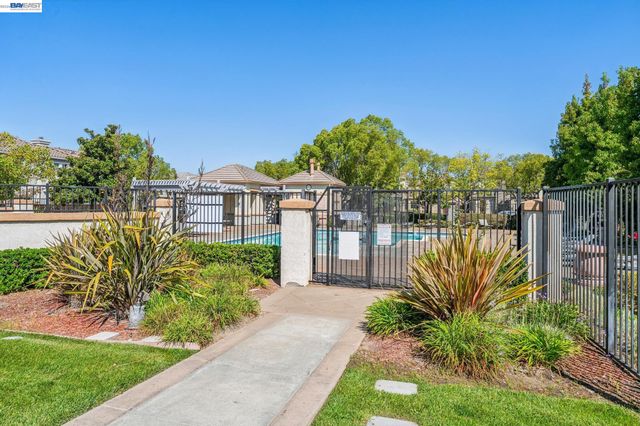 2628 Photinia Ct, Pleasanton, CA 94588