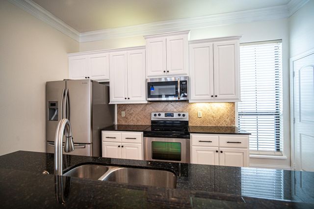 3119 Fairdale Oaks E, Houston, TX 77057