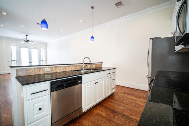 3119 Fairdale Oaks E, Houston, TX 77057