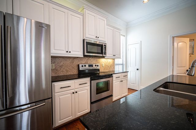 3119 Fairdale Oaks E, Houston, TX 77057