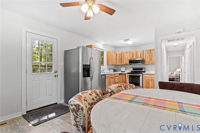 2448 Mountain View Rd, Powhatan, VA 23139