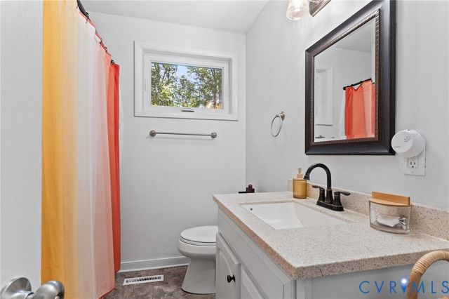 2448 Mountain View Rd, Powhatan, VA 23139
