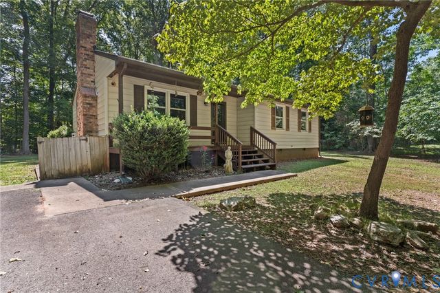 2448 Mountain View Rd, Powhatan, VA 23139