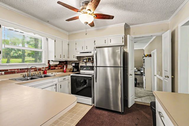695 Overlook Dr, Mount Juliet, TN 37122