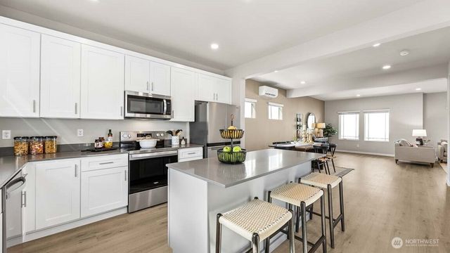 13909 11th Place W, Lynnwood, WA 98087