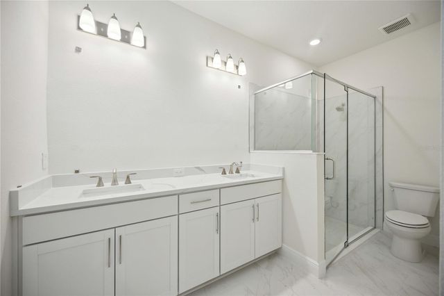 204 EAGLESTON LANE, Lakewood Ranch, FL 34240