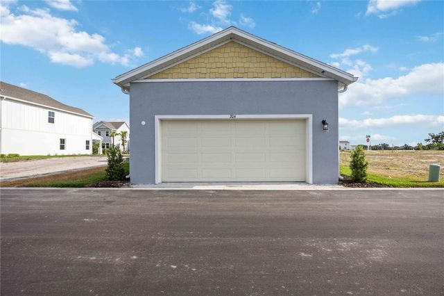 204 EAGLESTON LANE, Lakewood Ranch, FL 34240