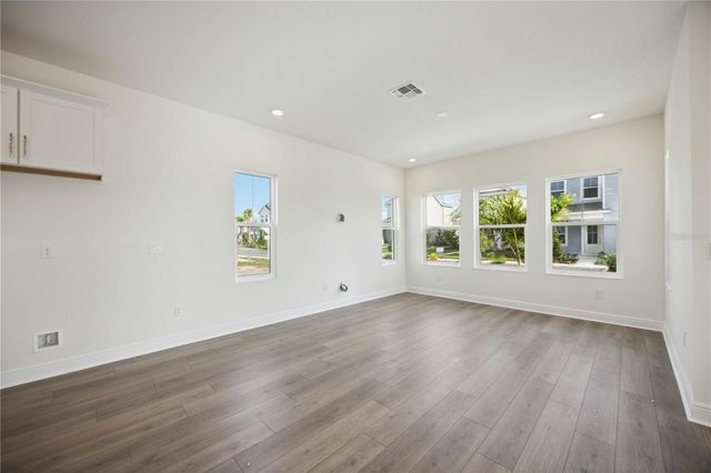 204 EAGLESTON LANE, Lakewood Ranch, FL 34240