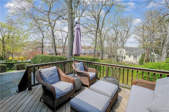38 Shadow Lane, Larchmont, NY 10538