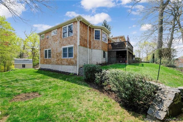 38 Shadow Lane, Larchmont, NY 10538