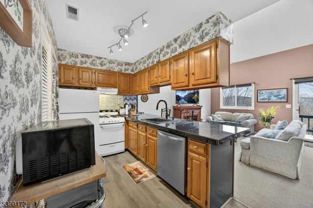 2 Sunrise Dr 6 6, Vernon Twp., NJ 07462