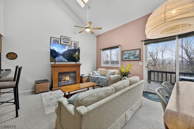 2 Sunrise Dr 6 6, Vernon Twp., NJ 07462