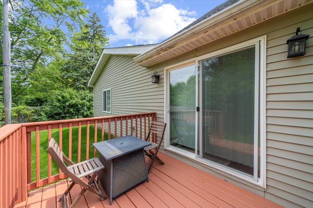 1 Maple Village Court, Ann Arbor, MI 48103