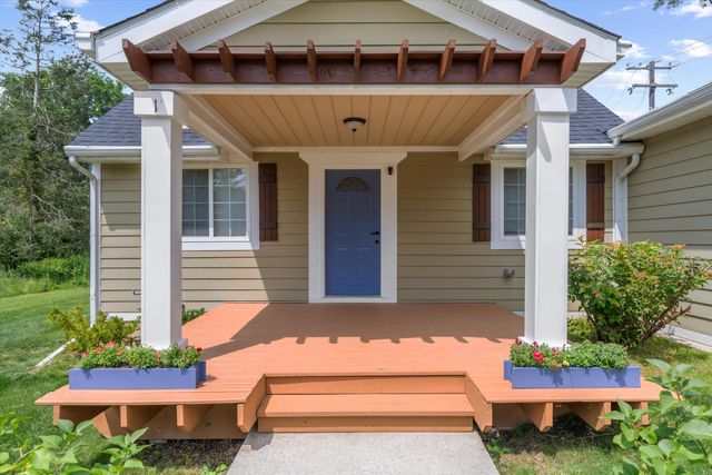 1 Maple Village Court, Ann Arbor, MI 48103