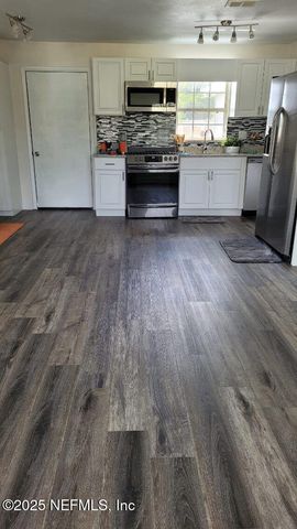 5538 SANTA MONICA Boulevard S, Jacksonville, FL 32207