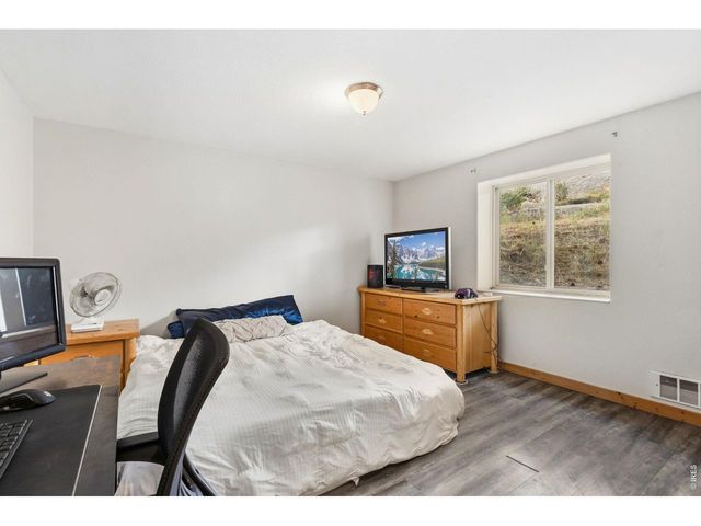 569 Gordon Ct, Livermore, CO 80536