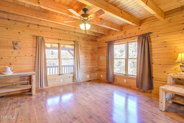 255 Bank Drive, Fall Branch, TN 37656