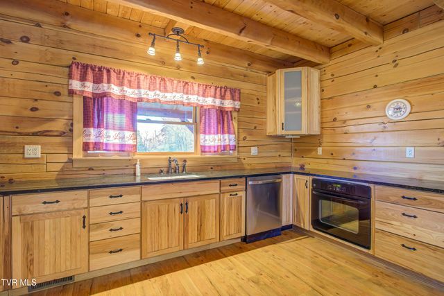 255 Bank Drive, Fall Branch, TN 37656