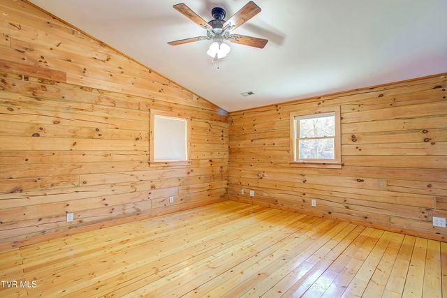 255 Bank Drive, Fall Branch, TN 37656