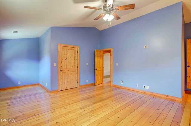 255 Bank Drive, Fall Branch, TN 37656