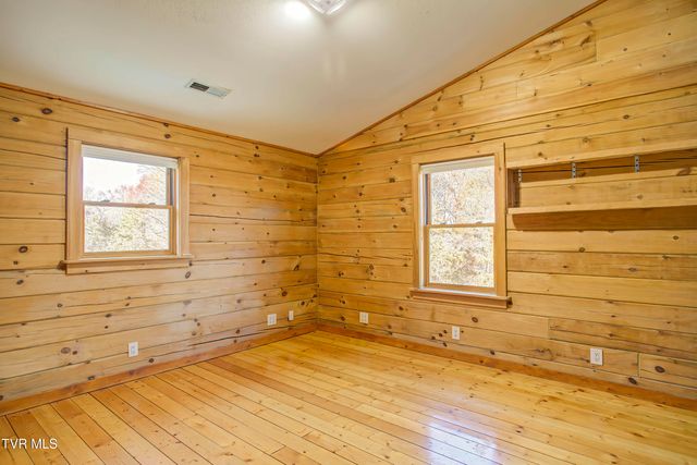 255 Bank Drive, Fall Branch, TN 37656