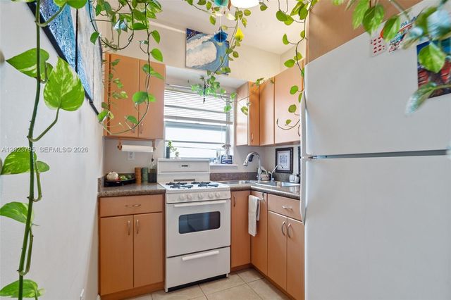 936 Pennsylvania Ave 205, Miami Beach, FL 33139
