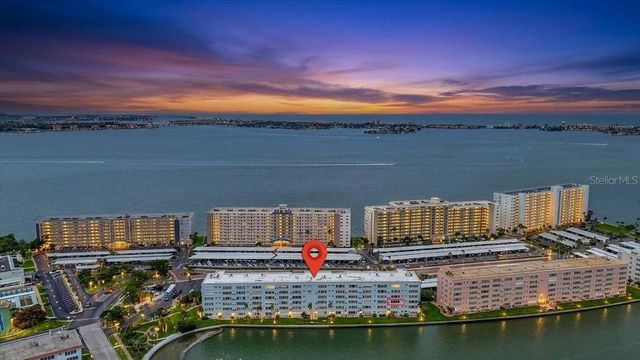 5925 SHORE BOULEVARD S 302, Gulfport, FL 33707