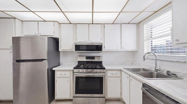 5925 SHORE BOULEVARD S 302, Gulfport, FL 33707