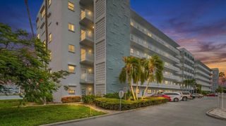5925 SHORE BOULEVARD S 302, Gulfport, FL 33707