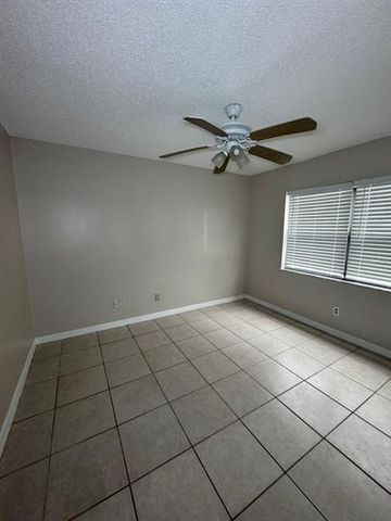 2416 SE GARDEN Terrace 203, Port St. Lucie, FL 34952