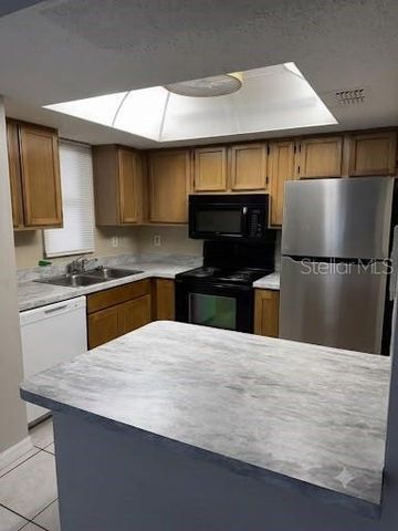 2416 SE GARDEN Terrace 203, Port St. Lucie, FL 34952