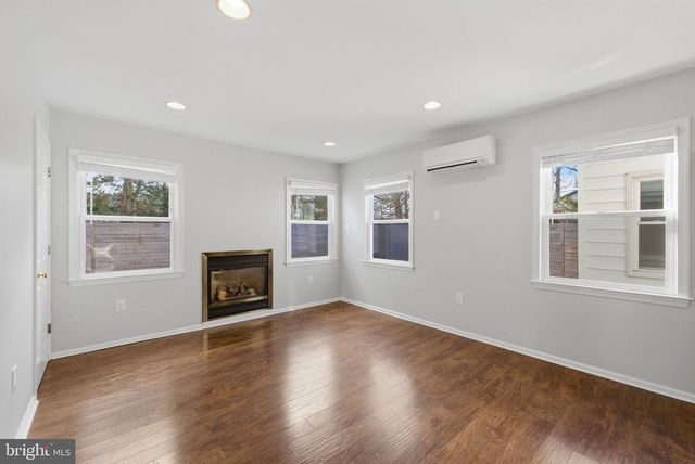 5402 S 12TH ST S, Arlington, VA 22204