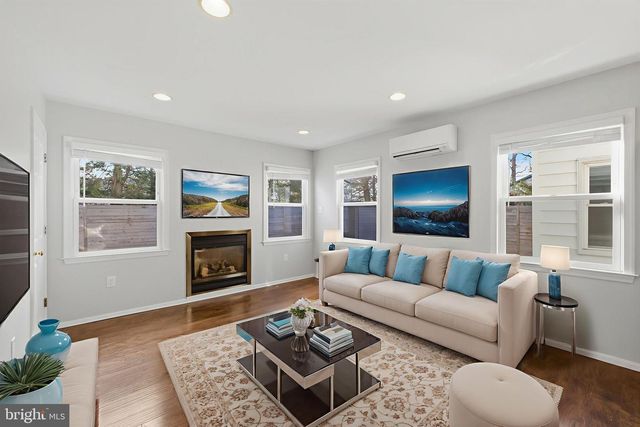 5402 S 12TH ST S, Arlington, VA 22204