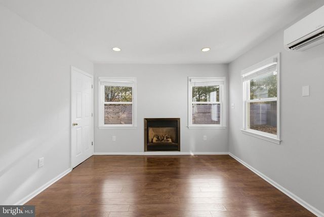 5402 S 12TH ST S, Arlington, VA 22204