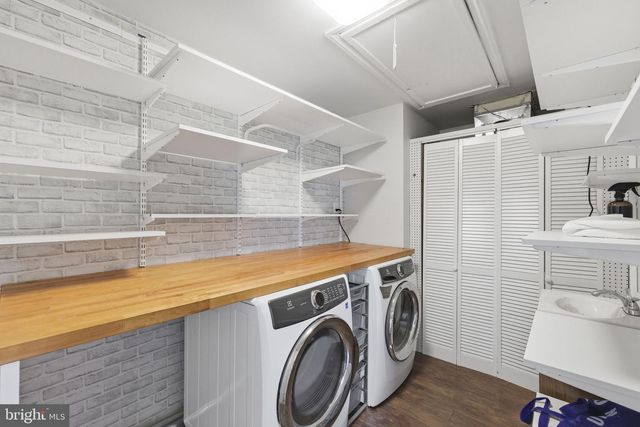 5402 S 12TH ST S, Arlington, VA 22204