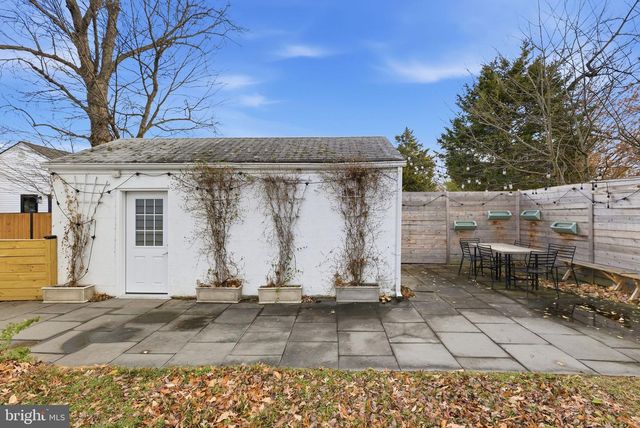 5402 S 12TH ST S, Arlington, VA 22204